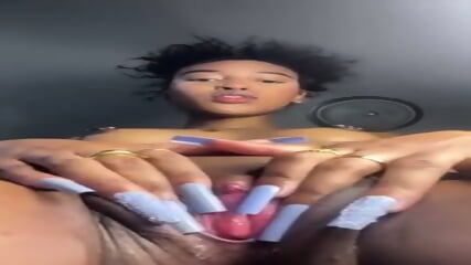 Unknown hoe nyobarizing herself.