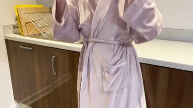 Sister-in-law at home is fucked hard by a customer and penetrated her fat ass