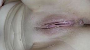 Milf masturbates her pussy