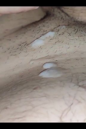 My Step Sister-in-law Asked to Stay in My Room Watching Netflix and Ended up Giving Hot Pussy in the Dawn Without Anyone Hearing