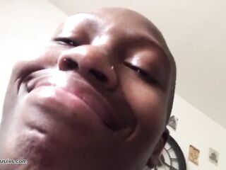 Slurping on the Snatch close up