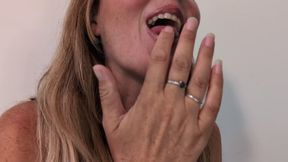 LICKING HER OWN FINGERS | Jasmine