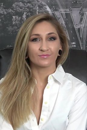 Clueless Babe Squirts Anal