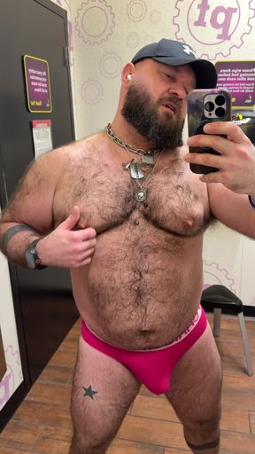Hairy chested bearded muscele bear daddy flexes huge hairy pecs and tweaks nipples