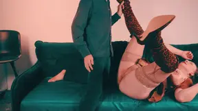 Latina milf's huge ass gets taken in deep anal