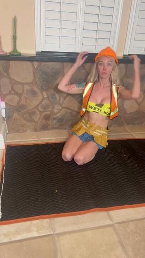 Day 5 Sexy Construction worker