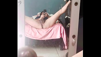 Me masturbo hasta venirme bien rico
