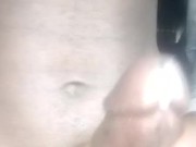 pau grande de ébano se masturbando em público