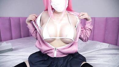 Busty Bocchi (Hitori Gotoh) masturbate with Clit Sucking Toy for first time! Bocchi the Rock cosplay