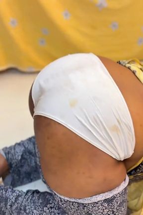 Marriage Al'ab Dhat Almuakhrat Alkabirat Walshawniat Ealiqat Taht Alsarir Walan Turid Mumarasat Aljins