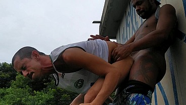 Fui na trilha e soquei meti rola no carinha que tava lá