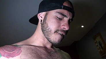 2240 je me fais baiser par un tres beau mec barbuvoici une de mes meillures ...