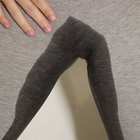 Cumming and pissing in my gray leggings