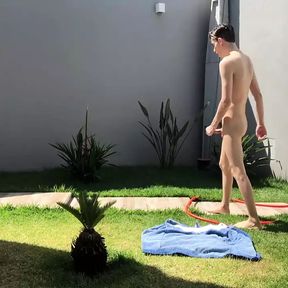 Adorable twink Henry Evans cums while masturbating outdoors