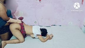 Desi Dewar Ne Bhabhi Ko Massage Kar Ke Bahane Pela