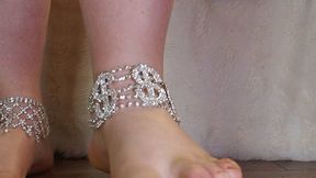 #2 Giant goddess plays with small cars