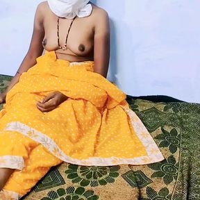 Desi Indian village couple have sex at midnight in yellow sari