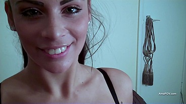 Britsh MILF amateur lets me cum over her nipples after wanking me off