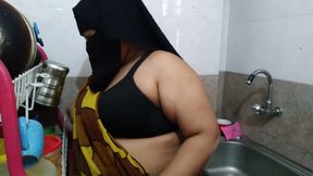 I Fucked Indian Stepaunty in the Kitchen While She Was Cooking - Clear Hindi Audio