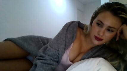 Getting a blowjob from a girl whos actually a haunted mannequin from a cursed funhouse