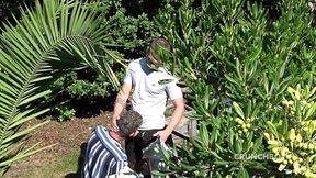 dimitri baise par le beau apolo adrii en exhib dans un jardin public