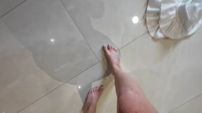 Close up Feet Fetish: Painted Toes and Dirty Soles
