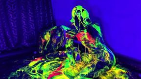 Blowjobs, fisting, double penetration: Mistress Patricia & Maz Morbid's XXX gas mask freak show