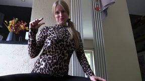 Ich lache über deinen mickrigen Kleinschwanz!