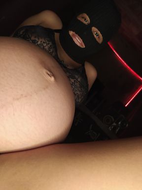 PREGNANT - CLOSE-UP ON BIG ASS PREGNANT GIRL&rsquo;S PUSSY