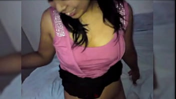 ME CHUPA LOS HUEVOS y hasta me di&oacute_ el chikito: Le dije a mi amiga que mi novia me dej&oacute_ y no dud&oacute_ en visitarme para consolarme y darme SENTONES.