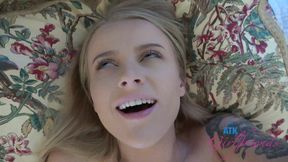 Virtual Vacation - Paris Wants to Stay in Bed and Get You off
