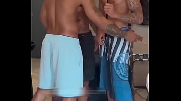 TR&Ecirc_S MALOGAS NA BROTHERAGEM.
