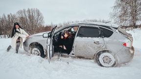 CAR STUCK Chris and Ellie get stuck in the snow in their 4WD Subaru