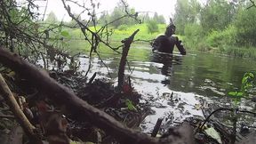 Jerking off in a VIKING rubber suit with water play