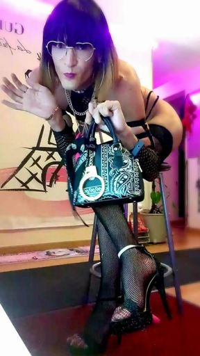 💣A French BomBe de Trav. Str!pTease en LiVE VaneSsaBiTCHx PariSChienneTrvProd91 CAM4/vanessaBarBie