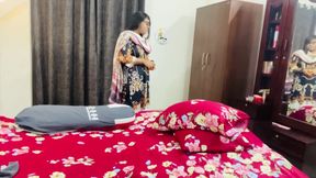 Married Older Stepsister Gets Fucked by Younger Stepbrother and Her Pussy Gets Water Out Because Her Husband Is Abroad.