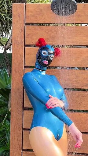 Rubberdoll in Paradise