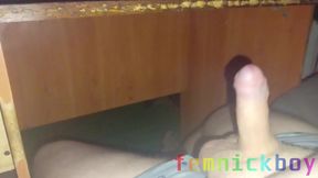 Fat dude jerks off his veiny cock and cums