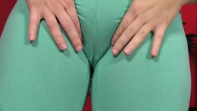 Hot Casey gets her pussy masturbated and fucked by huge dick