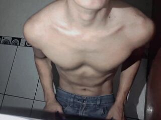 Hermoso Estudiante Se Masturba Mientras Todos Duermen - Part two