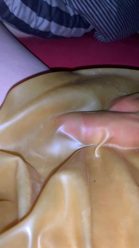 pissing in rubber pants