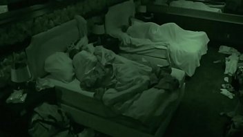 BB19 USA : (Left) Cody Fingering Jessica (Right) Matt and Raven Handjob #3