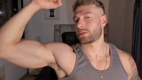 Mike Skip Private Show