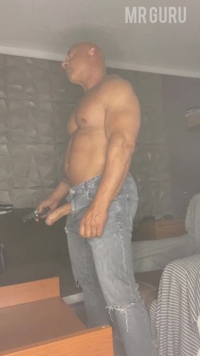 Mr Guru Hjerk of Video. Bodybuilder in Jeans