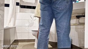 lucky plumber gets to fuck a naughty wife and cum inside her in a hotel bathroom - amber_booty