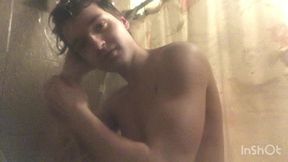 hoy shower session with niko springs