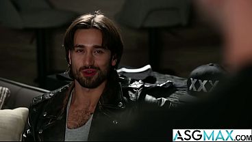 NEXT DOOR STUDIOS - Hairy Hunk Model Smashed By Tatted CEO