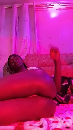 Sexy Big Booty Twink Oils His Ass for 3 Minutes