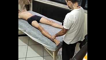 M&atilde_o por baixo da cueca