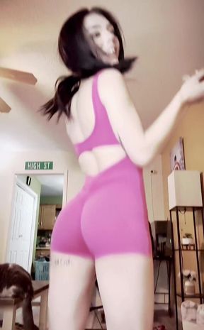 Youre Gonna Get so Hard When You See Me Stretch a